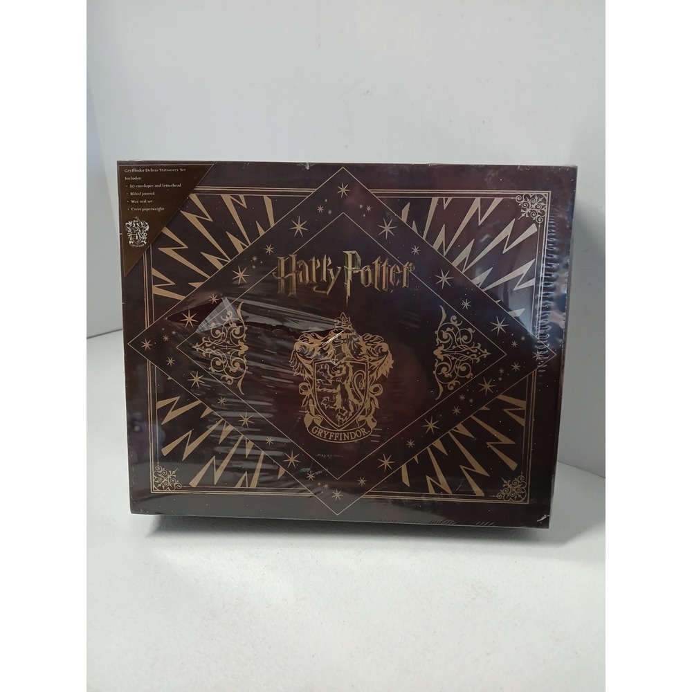 HARRY POTTER GRYFFINDOR DELUXE‎ STATIONERY SET 2015 INSIGHT EDITIONS NEW IN BOX